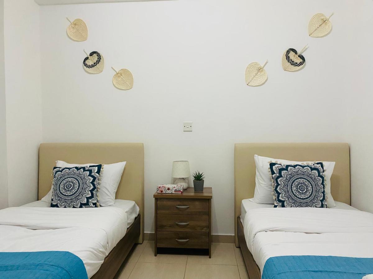 Apollo 2-Br Apt In Larnaca Eksteriør billede